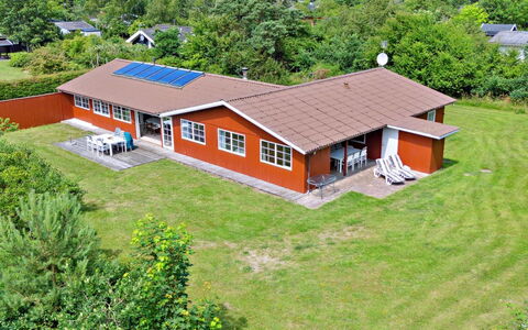 Fritza - 500M from the Sea: Bergachtig Landvormen, Berg, Heuvel, Bergketen, Heuvel Station, Menselijke Nederzetting, Stedelijk Ontwerp, Alpen, Vallei, Top