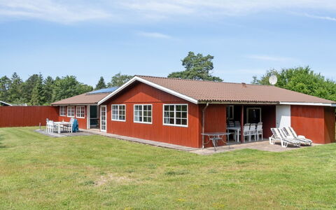 Fritza - 500M from the Sea: Bergachtig Landvormen, Berg, Heuvel, Bergketen, Heuvel Station, Menselijke Nederzetting, Stedelijk Ontwerp, Alpen, Vallei, Top