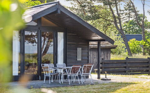 Felis - 575M from the Sea: Hout, Dak, Architectuur, Huis, Huis, Verblijf, Siding, Hardwood, Helling, Landgoed
