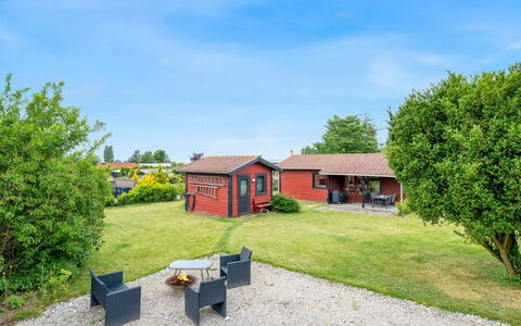 Fulk - 150M from the Sea: Hout, Dak, Architectuur, Huis, Huis, Verblijf, Siding, Hardwood, Helling, Landgoed