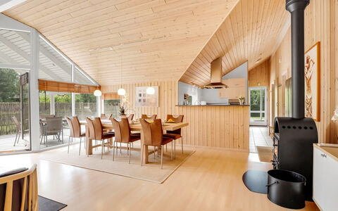 Gudlaug - 1Km from the Sea: Dak, Huis, Huis, Verblijf, Deur, Siding, Dek, Veranda, Plank, Hardwood