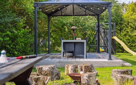 Jorinde - 1Km from the Sea: Prieel, Meubilair, Paviljoen, Buitenmeubels, Schaduw, Buitentafel, Outdoor Structuur, Tuin, Canopy, Stoel
