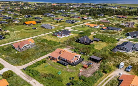 Elviira - 600M from the Sea: Gras, Grasland, Landschap, Ecoregio, Plain, Plantengemeenschap, Land Lot, Buitenmeubels, Prairie, Shrubland