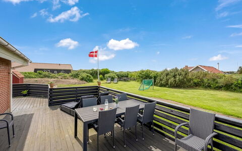 Elviira - 600M from the Sea: Gras, Grasland, Landschap, Ecoregio, Plain, Plantengemeenschap, Land Lot, Buitenmeubels, Prairie, Shrubland