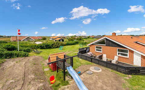 Elviira - 600M from the Sea: Gras, Grasland, Landschap, Ecoregio, Plain, Plantengemeenschap, Land Lot, Buitenmeubels, Prairie, Shrubland