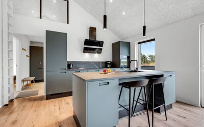 Dreng - 300M from the Sea