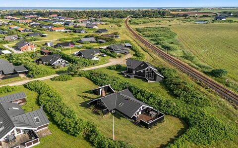 Angelie - 400M from the Sea: Landschap, Plain, Land Lot, Landelijk Gebied, Veld, Luchtfotografie, Boerderij, Dorp, Vogelperspectief, Plantage