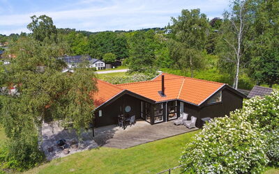 Hermund - 100M from the Sea