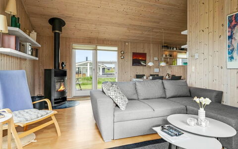 Niesina - 200M from the Sea: Huis, Dak, Huis, Verblijf, Schuur, Garden Gebouwen, Siding, Werf, Blokhut, Hut