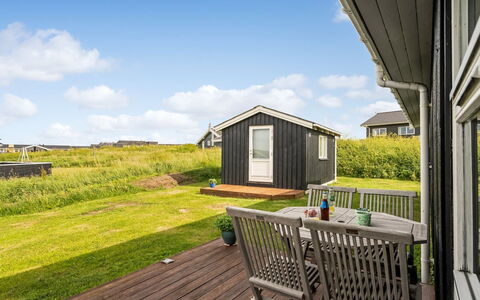 Niesina - 200M from the Sea: Huis, Dak, Huis, Verblijf, Schuur, Garden Gebouwen, Siding, Werf, Blokhut, Hut