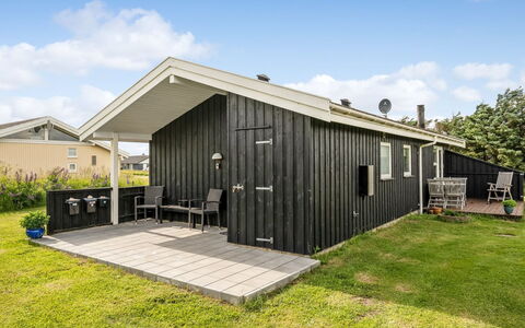 Niesina - 200M from the Sea: Huis, Dak, Huis, Verblijf, Schuur, Garden Gebouwen, Siding, Werf, Blokhut, Hut