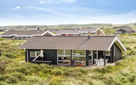Nuka - 400M from the Sea: Zwembad, Buitenmeubels, Meubilair, Toevlucht, Flagstone, Eco Hotel, Schaduw, Stoel, Vrije Tijd, Landgoed