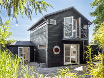 Anouk - 500M from the Sea