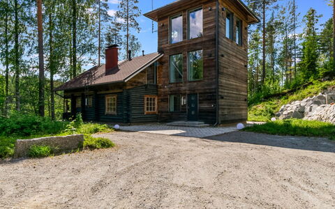 Villa Torni: Hout, Flooring, Verdieping, Meubilair, Houten Vloer, Interieur Ontwerp, Stapelbed, Kamer, Beits, Hardwood