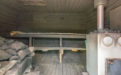 Villa Torni: Hout, Flooring, Verdieping, Meubilair, Houten Vloer, Interieur Ontwerp, Stapelbed, Kamer, Beits, Hardwood
