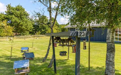Fiallar - 3.2Km from the Sea: Openbare Ruimte, Land Lot, Schaduw, Gazon, Pool, Tuin, Park, Werf, Backyard, Garden Gebouwen