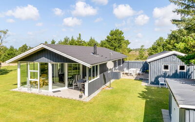 Fiallar - 3.2Km from the Sea
