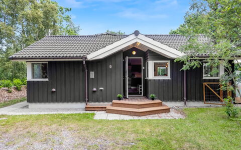 Aiva - from the Sea: Toevlucht, Zwembad, Landgoed, Schaduw, Landscaping, Eco Hotel, Hotel, Villa