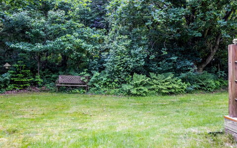 Aiva - from the Sea: Toevlucht, Zwembad, Landgoed, Schaduw, Landscaping, Eco Hotel, Hotel, Villa