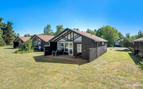 Clea - 300M from the Sea: Huis, Dak, Huis, Verblijf, Schuur, Garden Gebouwen, Siding, Werf, Blokhut, Hut
