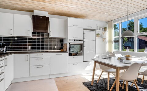 Clea - 300M from the Sea: Huis, Dak, Huis, Verblijf, Schuur, Garden Gebouwen, Siding, Werf, Blokhut, Hut