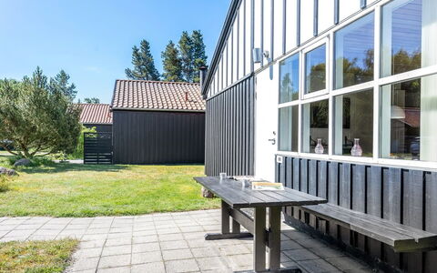 Clea - 300M from the Sea: Huis, Dak, Huis, Verblijf, Schuur, Garden Gebouwen, Siding, Werf, Blokhut, Hut