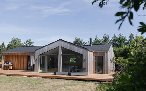 Nico - 600M from the Sea: Hout, Huis, Siding, Garden Gebouwen, Verblijf, Schuur, Landgoed, Hardwood, Natuurlijk Materiaal, Schaduw