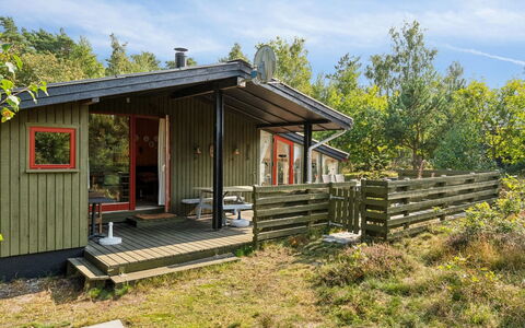 Srebrenka - 350M from the Sea: Hout, Dak, Architectuur, Huis, Huis, Verblijf, Siding, Hardwood, Helling, Landgoed