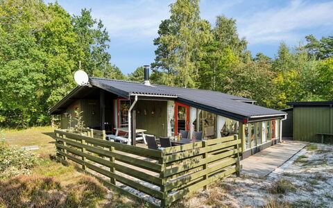 Srebrenka - 350M from the Sea: Hout, Dak, Architectuur, Huis, Huis, Verblijf, Siding, Hardwood, Helling, Landgoed