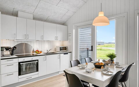 Antonelle - from the Sea: Meubilair, Interieur Ontwerp, Flooring, Verdieping, Plafond, Kamer, Stoel, Tafel, Appartement, Keuken En Eettafel