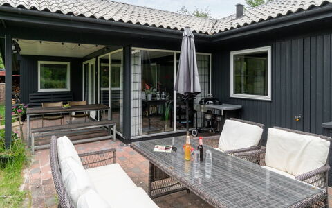 Sybilla - 600M from the Sea: Hout, Dak, Architectuur, Huis, Huis, Verblijf, Siding, Hardwood, Helling, Landgoed