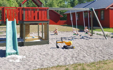 Gail - 200M from the Sea: Hout, Dak, Architectuur, Huis, Huis, Verblijf, Siding, Hardwood, Helling, Landgoed