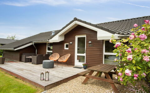 Telli - 350M from the Sea: Huis, Huis, Deur, Dak, Verblijf, Landgoed, Tuin, Schaduw, Siding, Werf