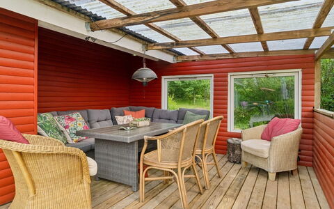 Lovisa - 7Km from the Sea: Zwembad, Buitenmeubels, Meubilair, Toevlucht, Flagstone, Eco Hotel, Schaduw, Stoel, Vrije Tijd, Landgoed