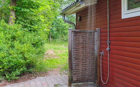 Lovisa - 7Km from the Sea: Zwembad, Buitenmeubels, Meubilair, Toevlucht, Flagstone, Eco Hotel, Schaduw, Stoel, Vrije Tijd, Landgoed
