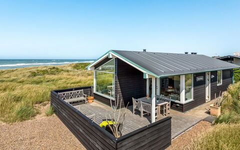 Zina - 50M from the Sea: Hout, Dak, Verblijf, Dek, Schaduw, Veranda, Siding, Plank, Hardwood