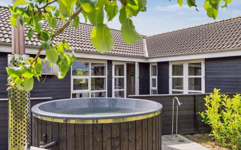 Hakan - 900M from the Sea: Gras, Huis, Dak, Verblijf, Huis, Struik, Boerderij, Land Lot, Landelijk Gebied