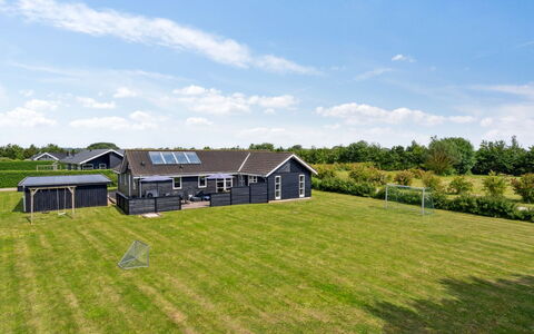 Hakan - 900M from the Sea: Huis, Huis, Dak, Woongebied, Verblijf, Landgoed, Boerderij, Gazon, Landscaping, Siding