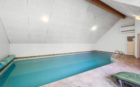 Hera: Flooring, Plafond, Verdieping, Zwembad, Zolder, Toevlucht, Daylighting, Tegel, Ontwerp, Hotel