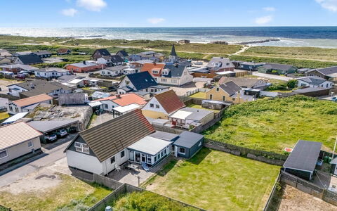 Darja - 300M from the Sea: Huis, Dak, Huis, Verblijf, Schuur, Garden Gebouwen, Siding, Werf, Blokhut, Hut