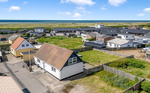 Darja - 300M from the Sea: Huis, Dak, Huis, Verblijf, Schuur, Garden Gebouwen, Siding, Werf, Blokhut, Hut