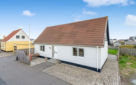 Darja - 300M from the Sea: Huis, Dak, Huis, Verblijf, Schuur, Garden Gebouwen, Siding, Werf, Blokhut, Hut