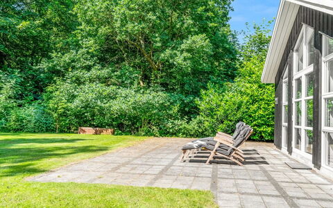 Patrice - 300M from the Sea: Hout, Huis, Veranda, Dek, Hardwood, Dak, Beits, Houten Vloer, Eco Hotel