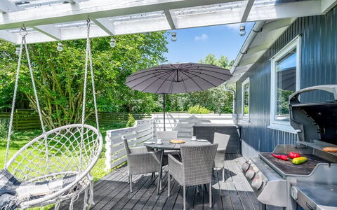 Galt - 500M from the Sea: Hout, Huis, Veranda, Dek, Hardwood, Dak, Beits, Houten Vloer, Eco Hotel