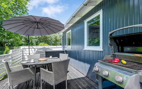 Galt - 500M from the Sea: Hout, Huis, Veranda, Dek, Hardwood, Dak, Beits, Houten Vloer, Eco Hotel