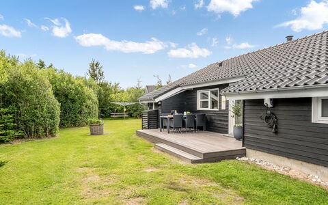 Lissi - 3.5Km from the Sea: Gras, Grasland, Landschap, Ecoregio, Plain, Plantengemeenschap, Land Lot, Buitenmeubels, Prairie, Shrubland