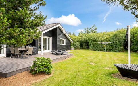 Lissi - 3.5Km from the Sea: Gras, Grasland, Landschap, Ecoregio, Plain, Plantengemeenschap, Land Lot, Buitenmeubels, Prairie, Shrubland