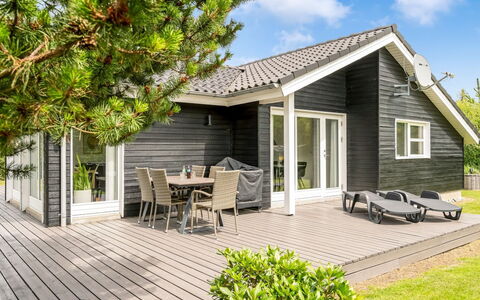 Lissi - 3.5Km from the Sea: Gras, Grasland, Landschap, Ecoregio, Plain, Plantengemeenschap, Land Lot, Buitenmeubels, Prairie, Shrubland