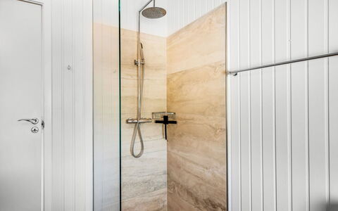 Emin - 700M from the Sea: Flooring, Hout, Verdieping, Loodgieterswerkinrichting, Interieur Ontwerp, Badkamer, Loodgieter, Tegel, Douche, Deur Van De Douche