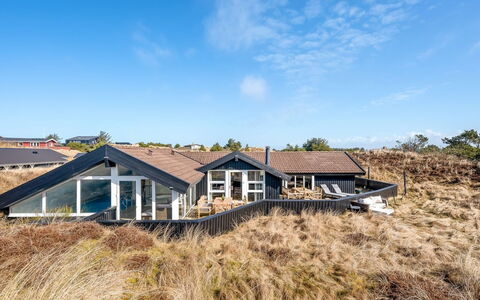 Emin - 700M from the Sea: Gras, Grasland, Landschap, Ecoregio, Plain, Plantengemeenschap, Land Lot, Buitenmeubels, Prairie, Shrubland